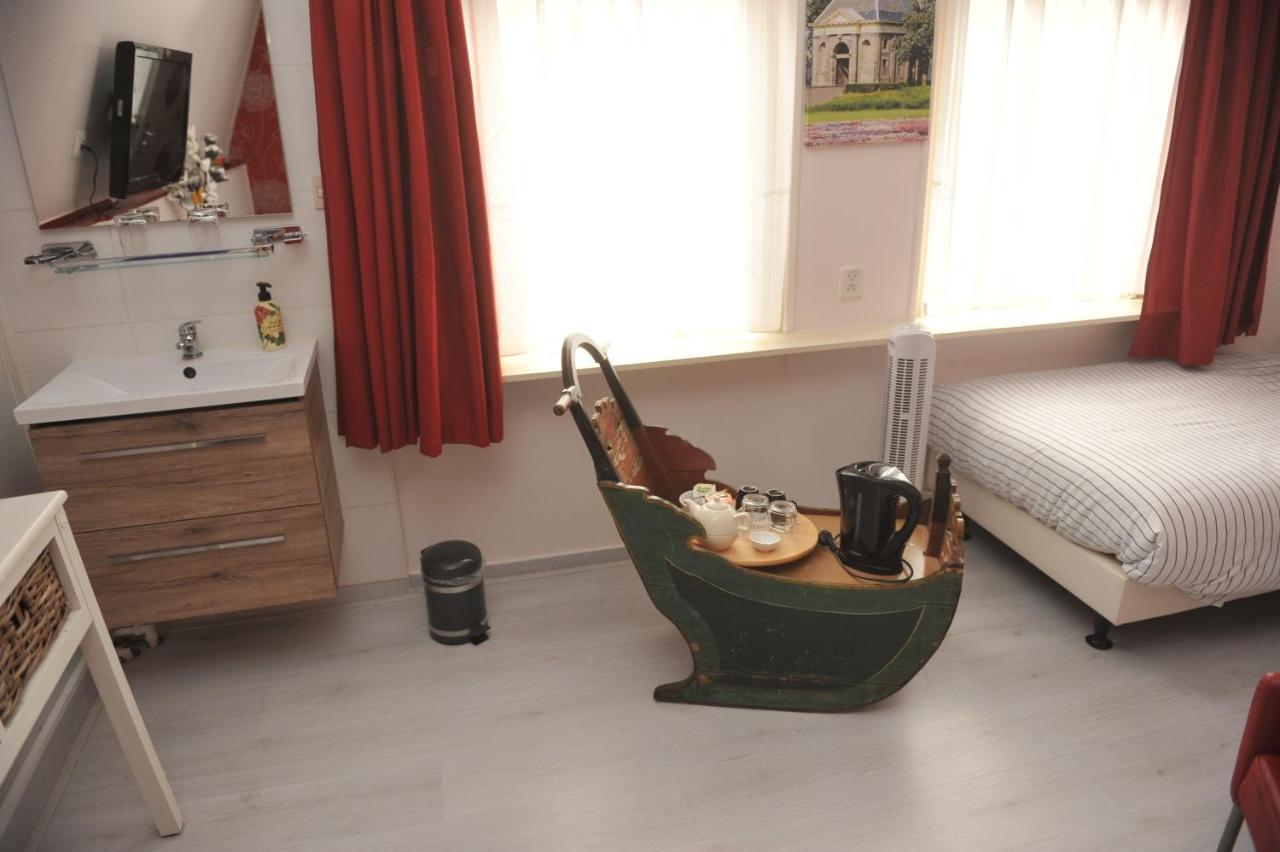 Karnemelkhuys Bed & Breakfast เอนเคาเซิน ภายนอก รูปภาพ