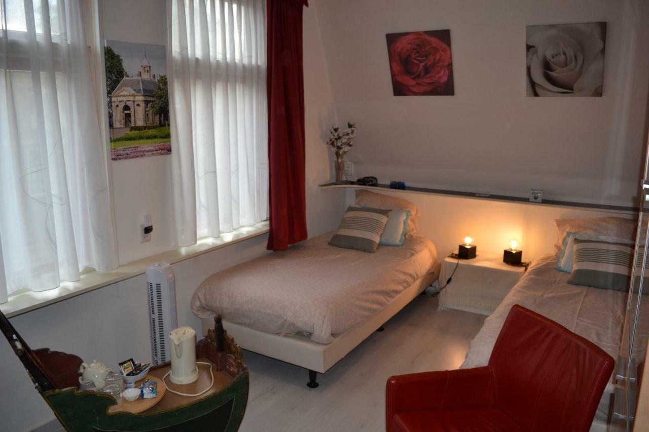 Karnemelkhuys Bed & Breakfast เอนเคาเซิน ภายนอก รูปภาพ