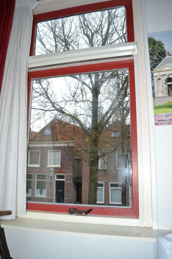 Karnemelkhuys Bed & Breakfast เอนเคาเซิน ภายนอก รูปภาพ