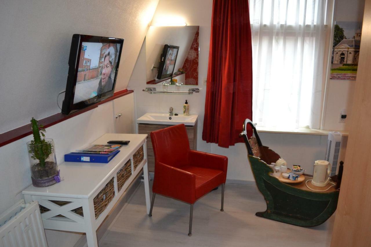 Karnemelkhuys Bed & Breakfast เอนเคาเซิน ภายนอก รูปภาพ